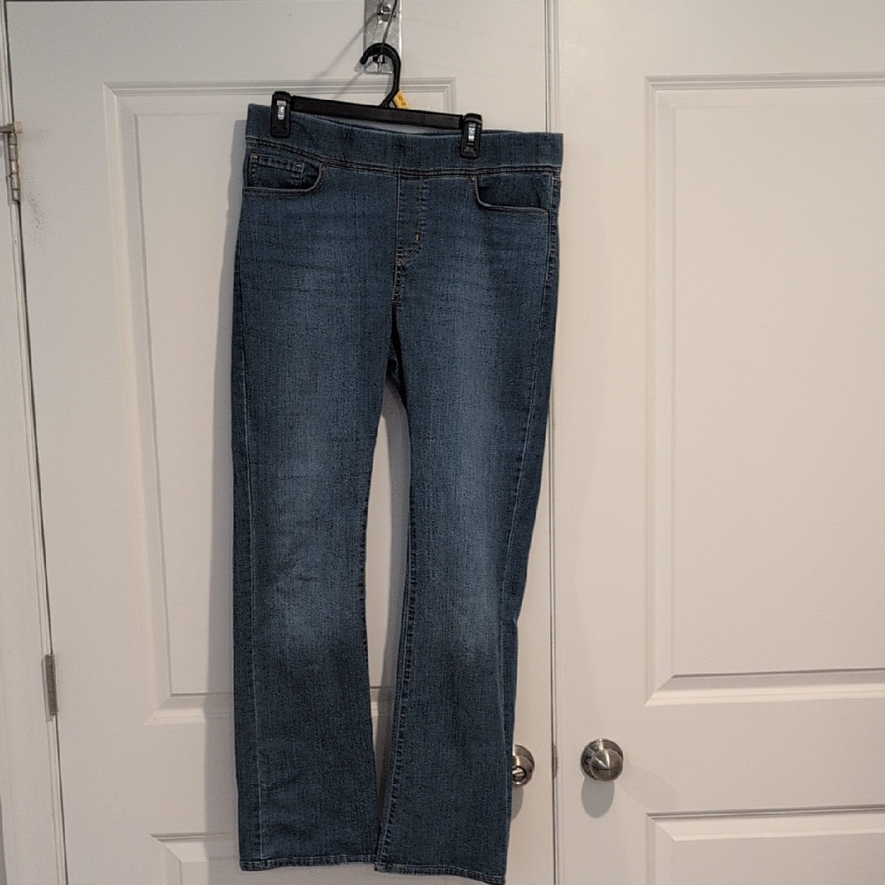 Levi's Women's Straight Leg Blue Jeans